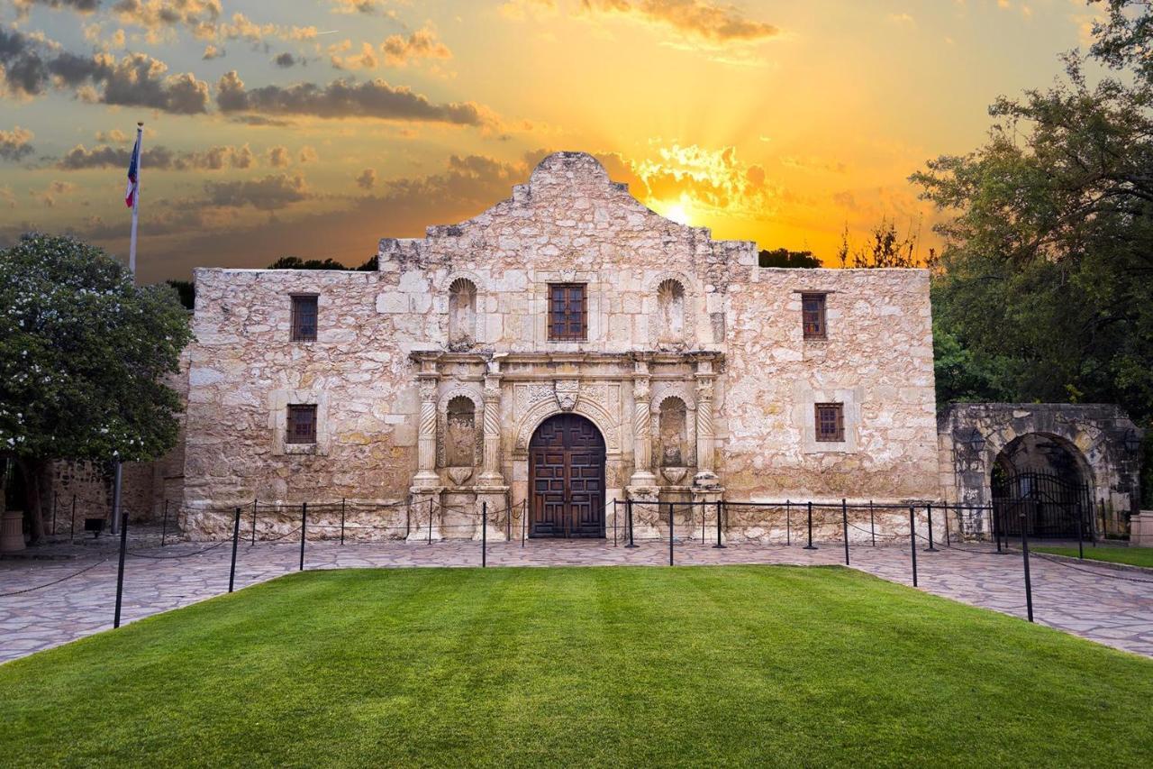 Hill Country Haute N Haus Relax And Renew Fischer Bagian luar foto