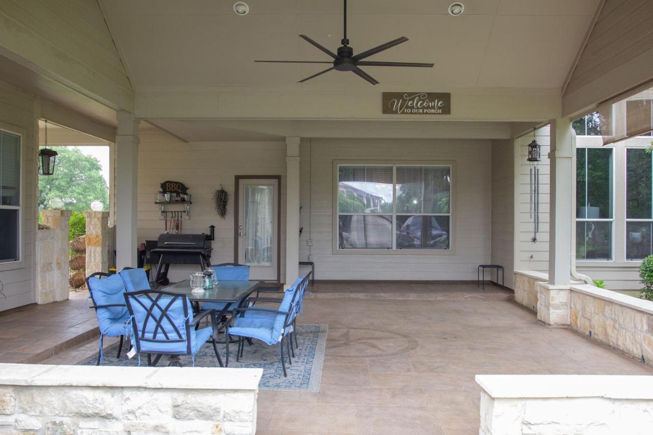 Hill Country Haute N Haus Relax And Renew Fischer Bagian luar foto
